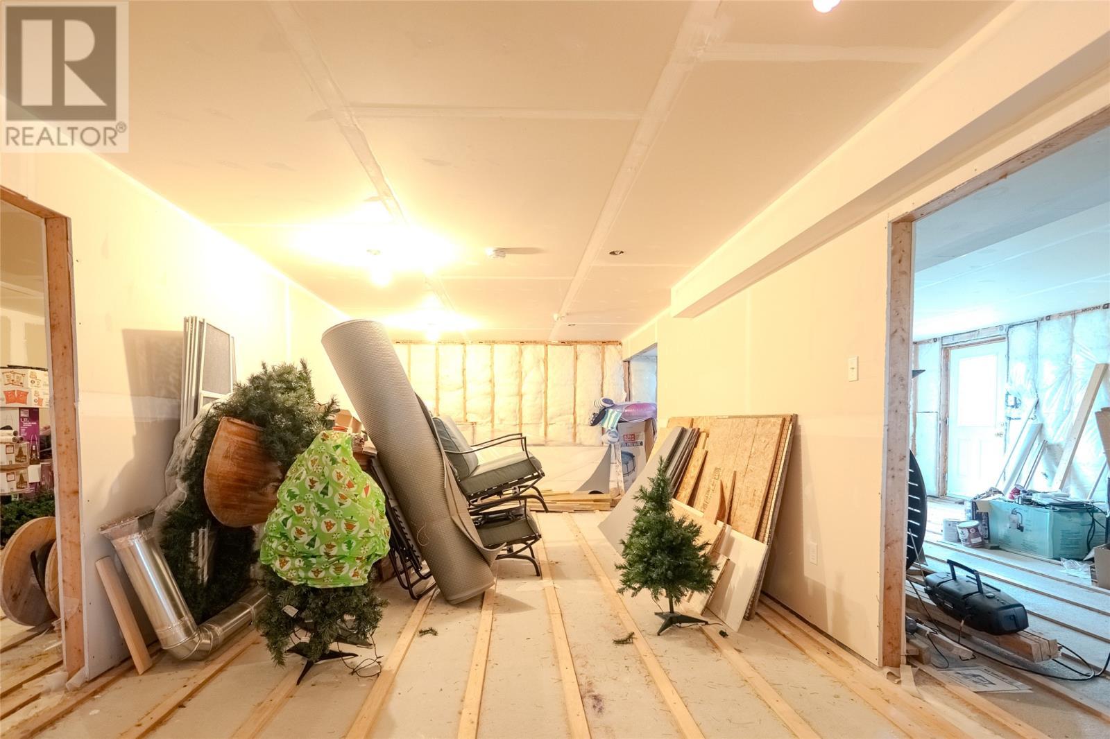 97 Ridgewood Drive, Paradise, NL - Indoor Photo Showing Other Room