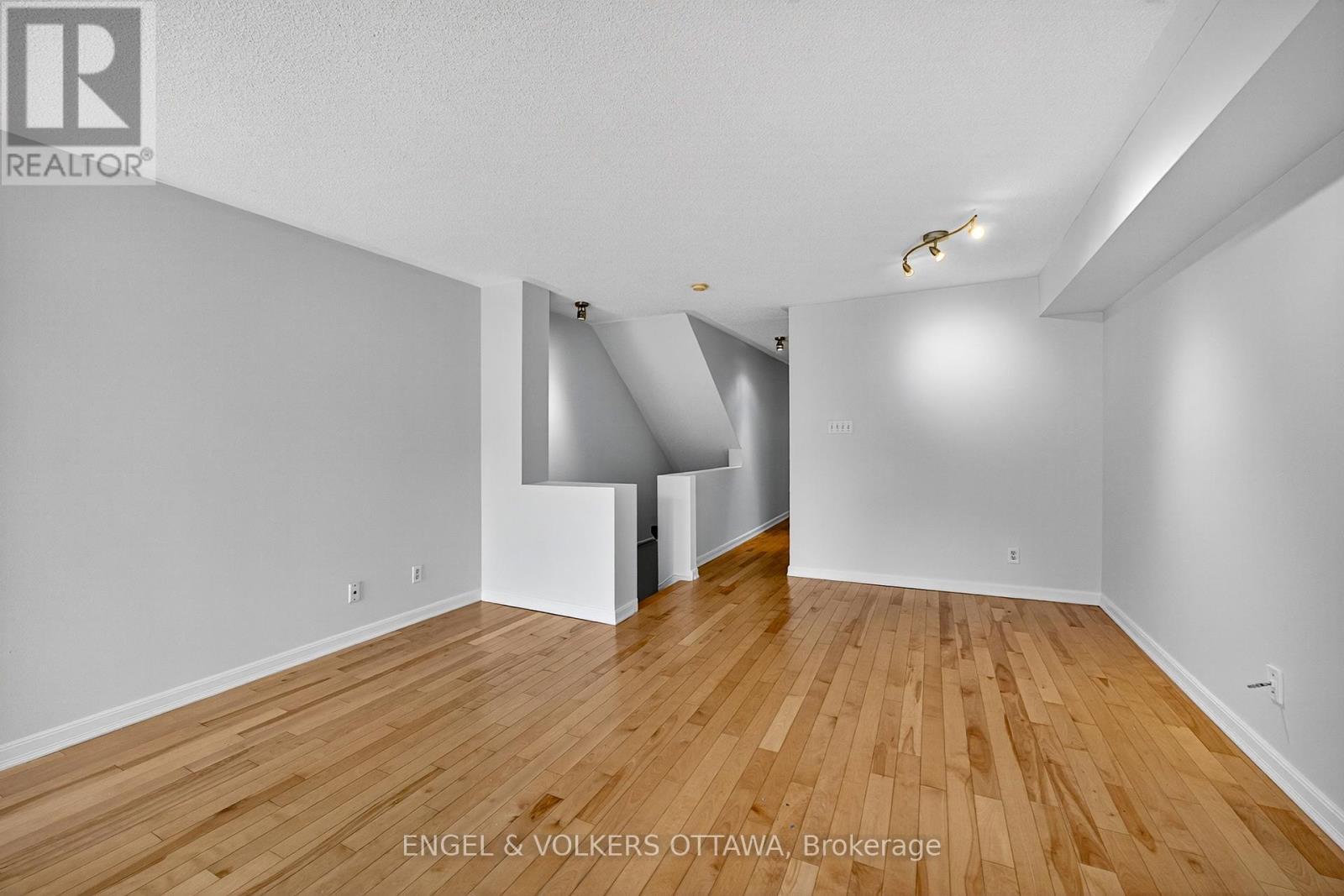 294 - 294 Gloucester Street, Ottawa, ON - Indoor Photo Showing Other Room