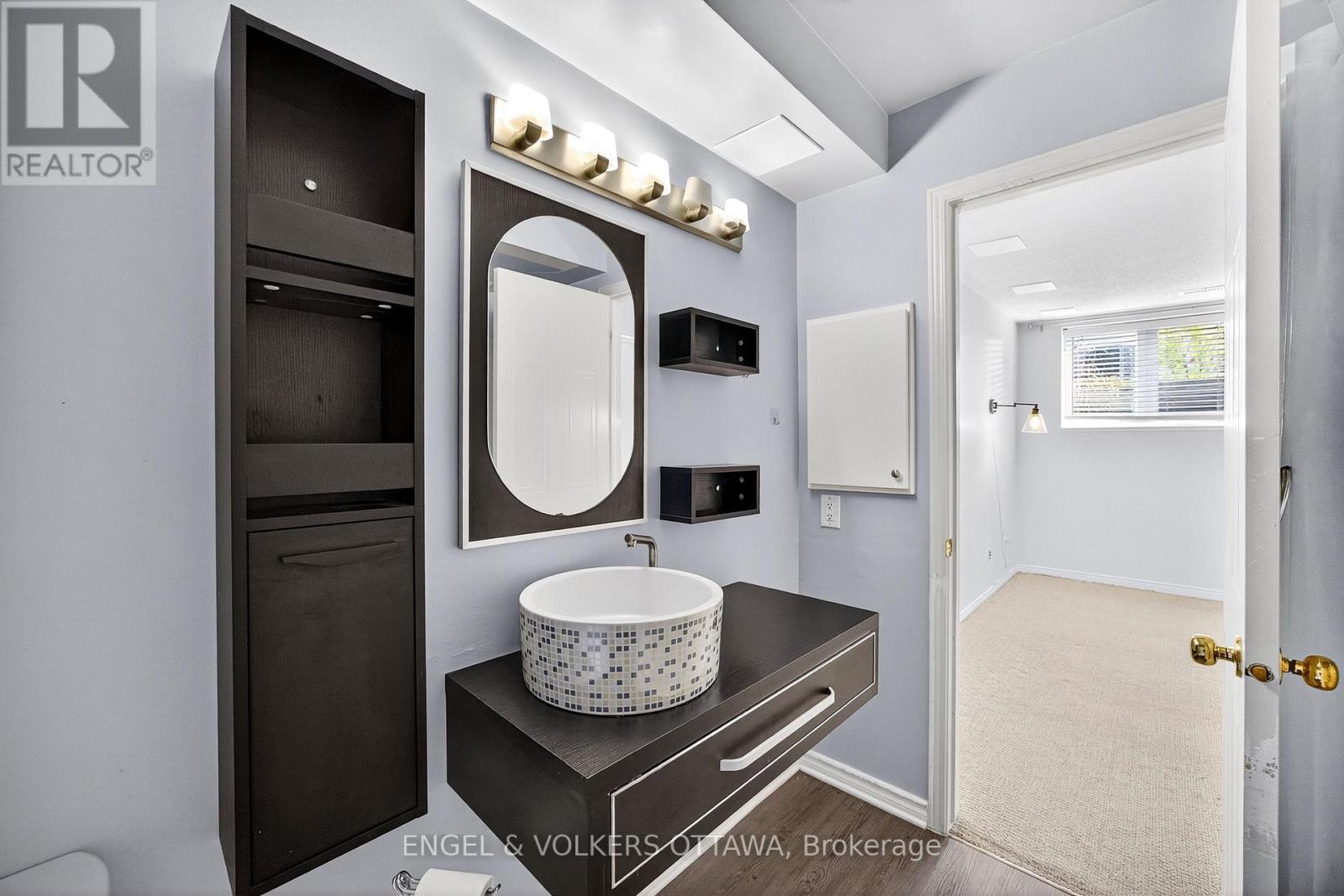 294 - 294 Gloucester Street, Ottawa, ON - Indoor