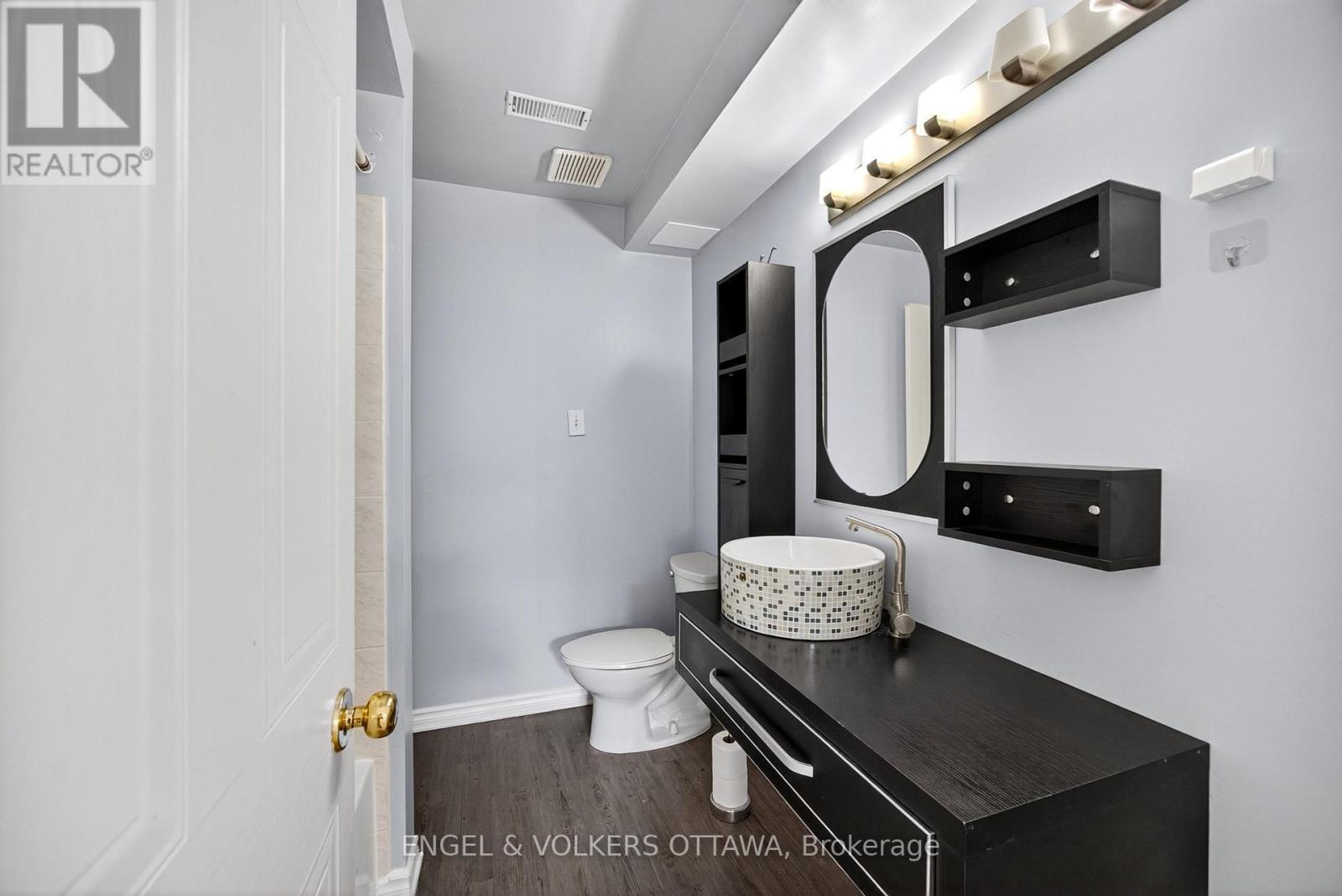 294 - 294 Gloucester Street, Ottawa, ON - Indoor Photo Showing Bathroom