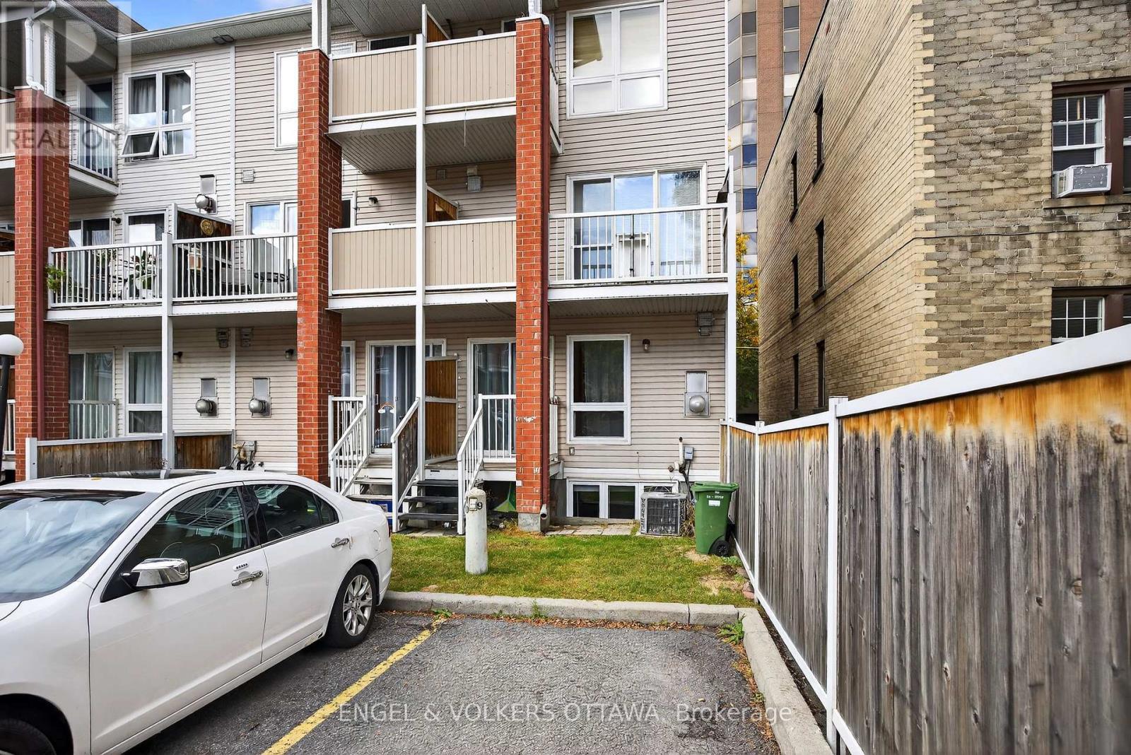 294 - 294 Gloucester Street, Ottawa, ON - Outdoor
