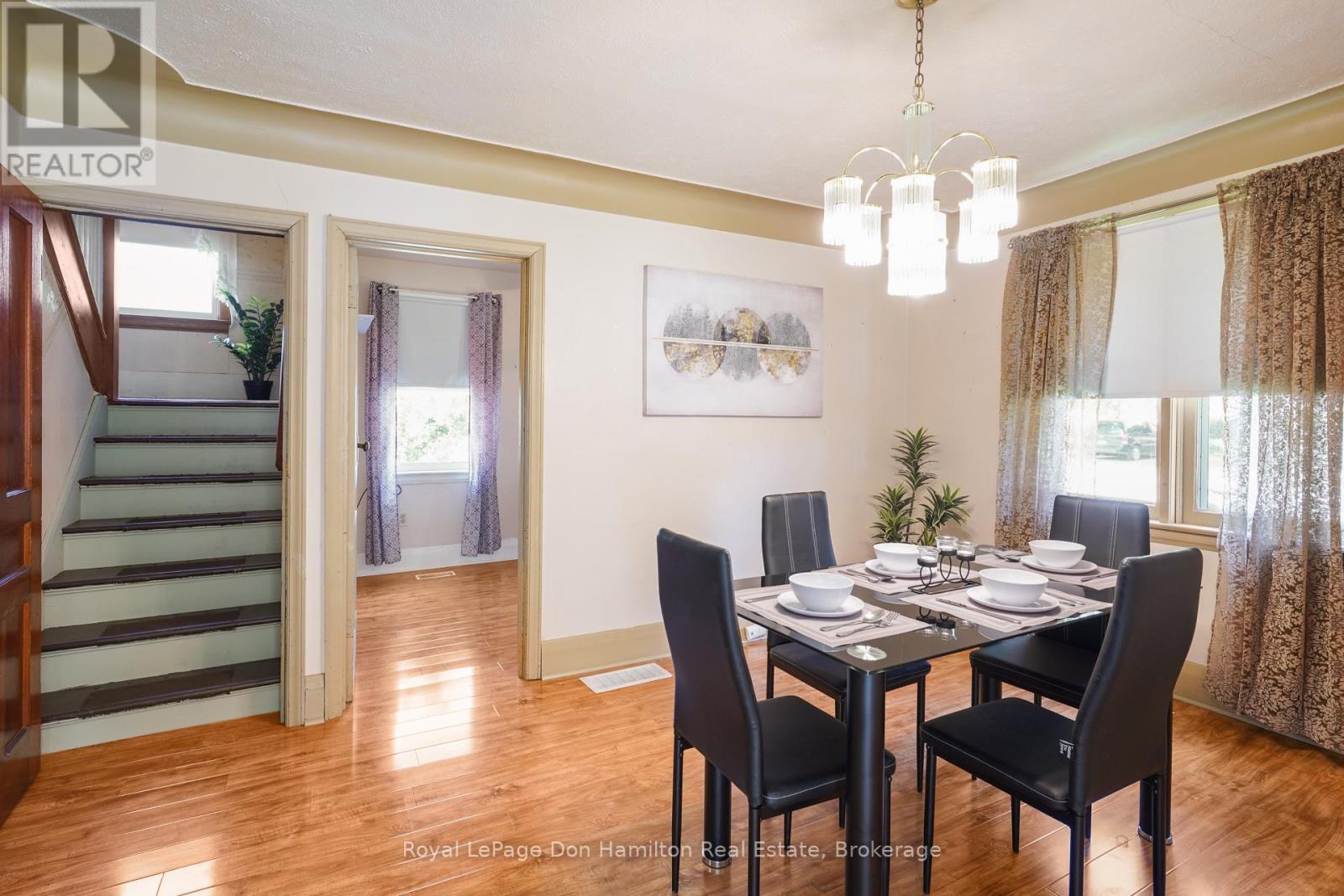 21 Elgin Street, Southwest Middlesex (Appin), ON - Indoor Photo Showing Dining Room