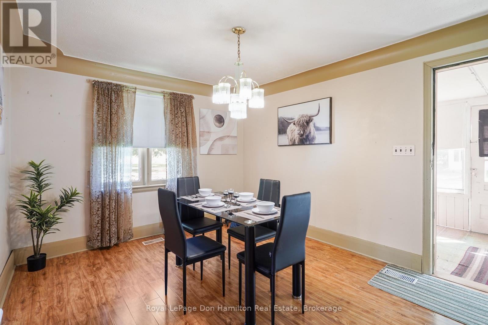 21 Elgin Street, Southwest Middlesex (Appin), ON - Indoor Photo Showing Dining Room