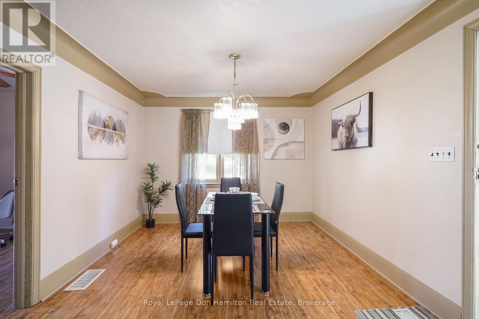 21 Elgin Street, Southwest Middlesex (Appin), ON - Indoor Photo Showing Dining Room