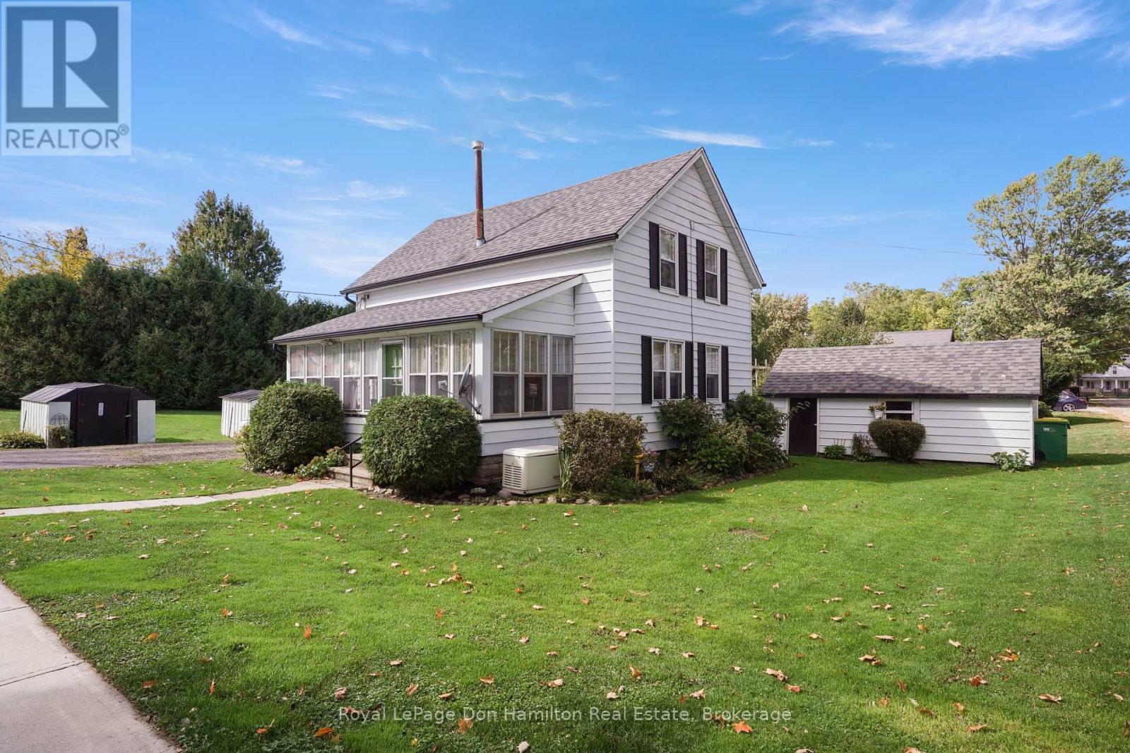 21 Elgin Street, Southwest Middlesex (Appin), ON - Outdoor With Facade