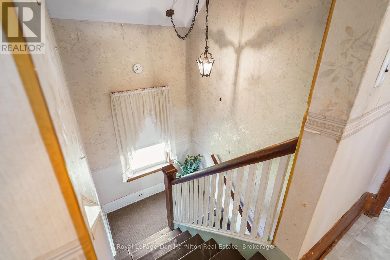 21 Elgin Street, Southwest Middlesex (Appin), ON - Indoor Photo Showing Other Room