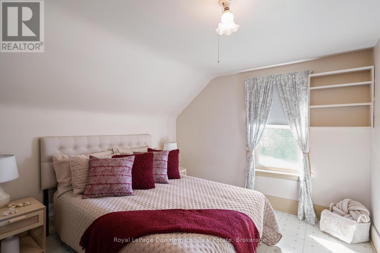 21 Elgin Street, Southwest Middlesex (Appin), ON - Indoor Photo Showing Bedroom