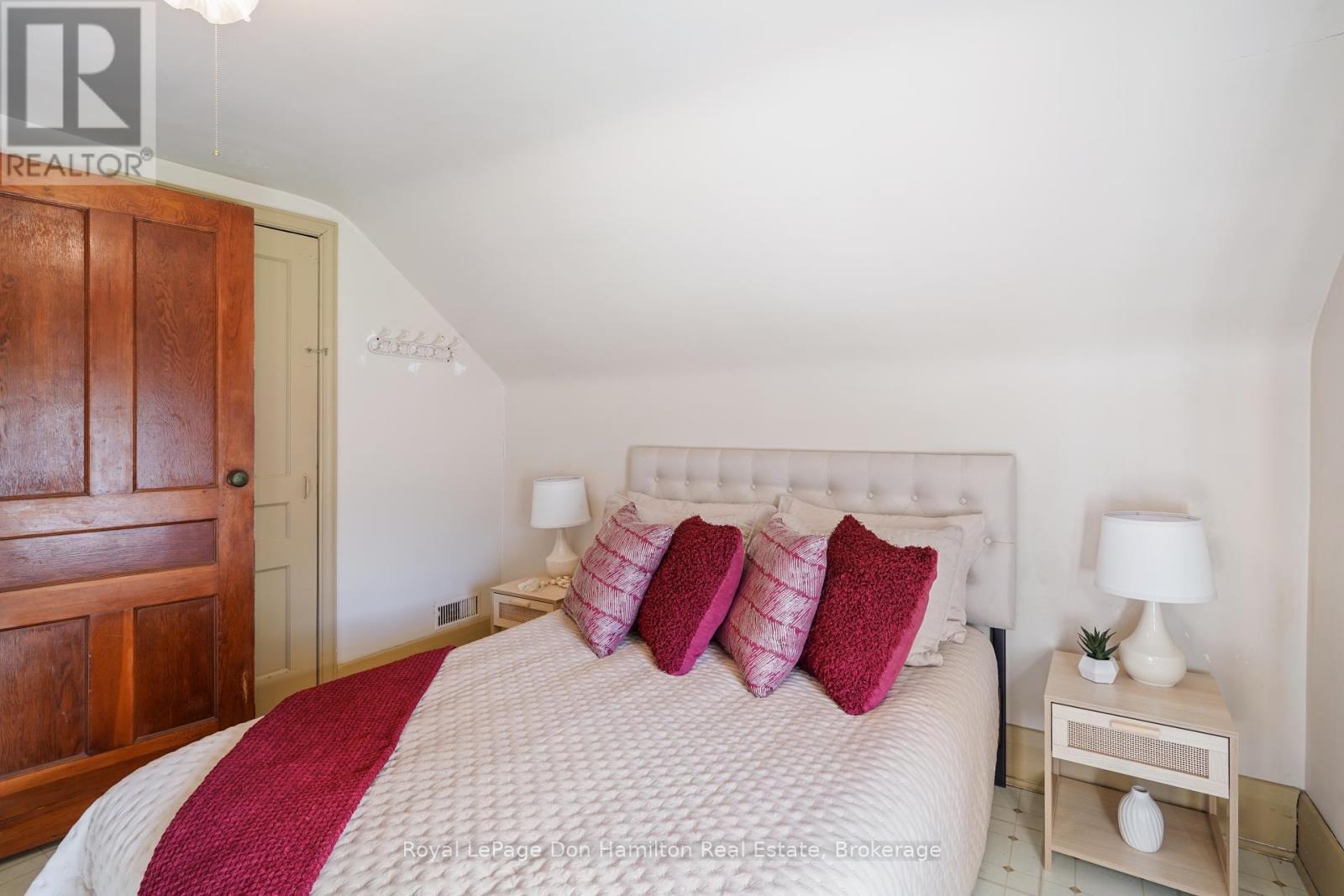 21 Elgin Street, Southwest Middlesex (Appin), ON - Indoor Photo Showing Bedroom