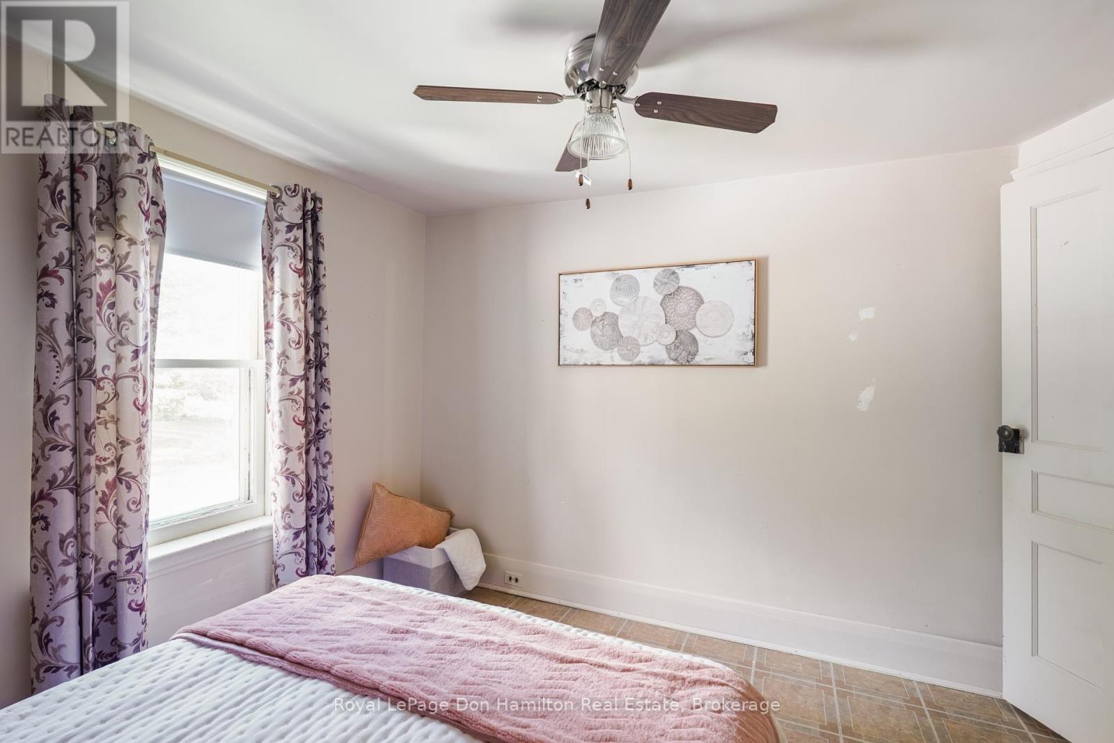 21 Elgin Street, Southwest Middlesex (Appin), ON - Indoor Photo Showing Bedroom