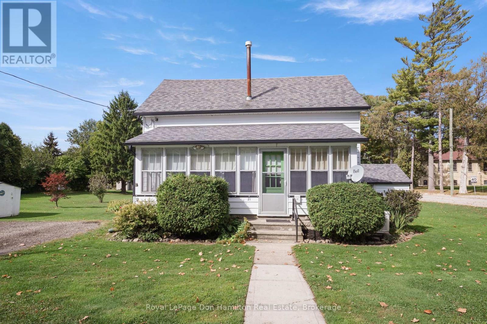 21 Elgin Street, Southwest Middlesex (Appin), ON - Outdoor With Facade