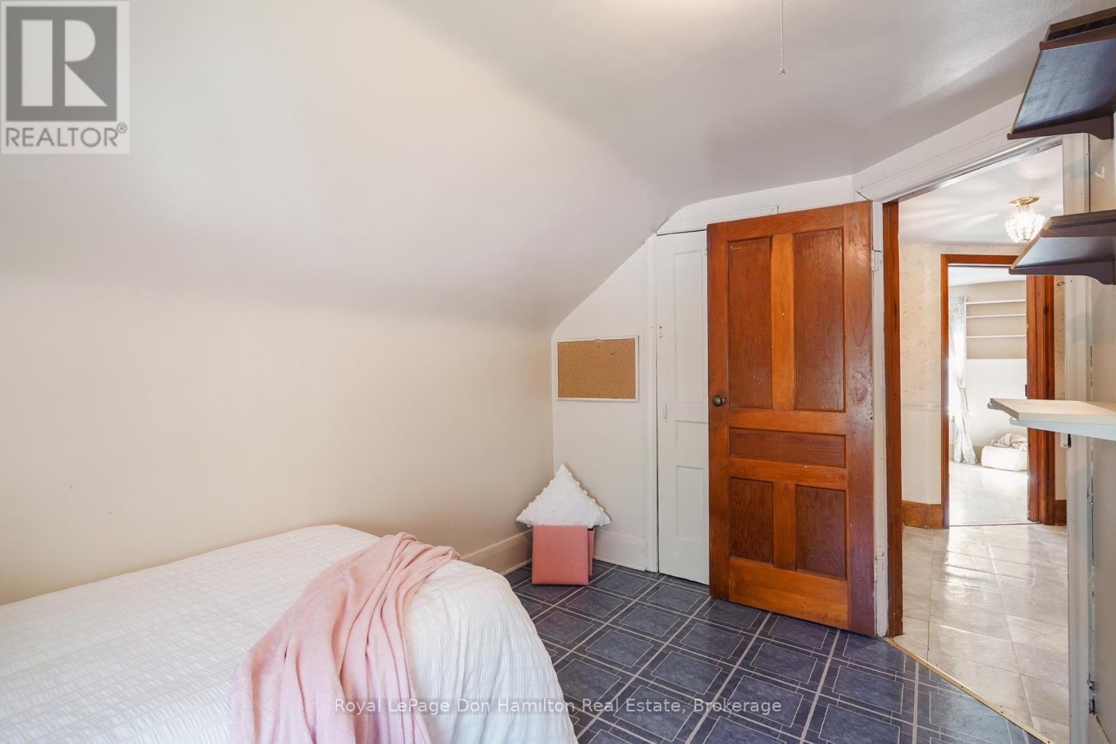 21 Elgin Street, Southwest Middlesex (Appin), ON - Indoor Photo Showing Bedroom