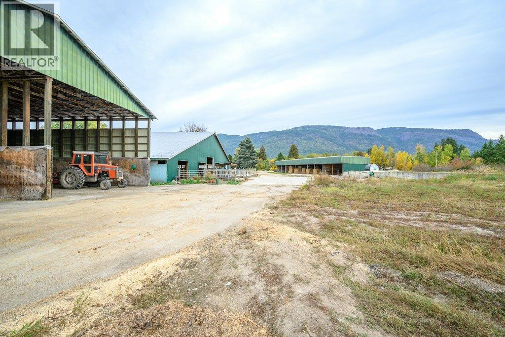 128 Grindrod Westside Road, Grindrod, BC