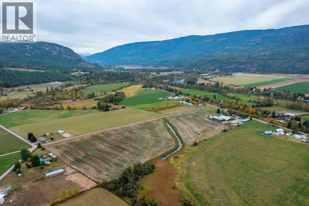 128 Grindrod Westside Road, Grindrod, BC