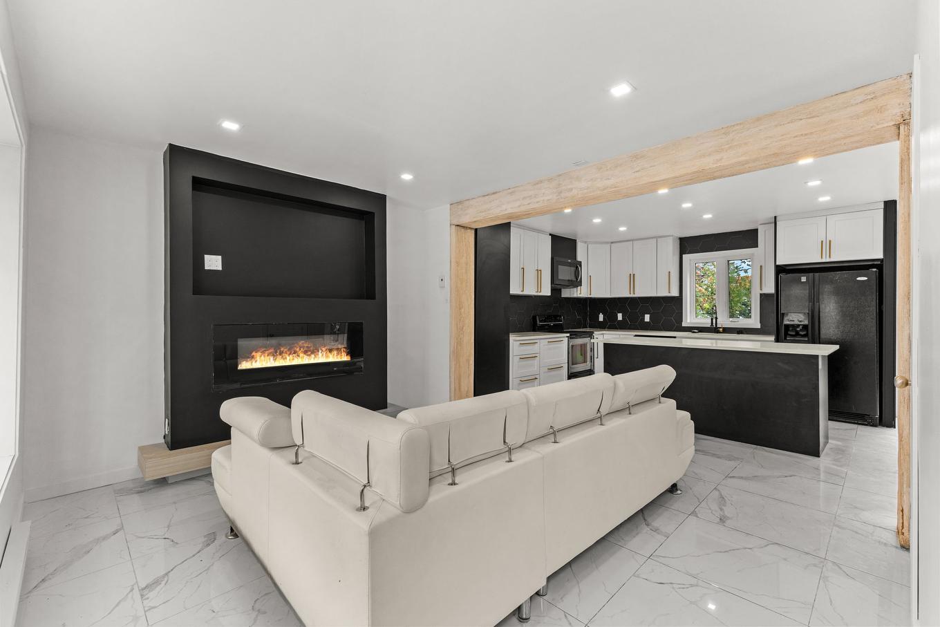 Living room - 1961 Rue De Coblence, Laval (Vimont), QC - Indoor