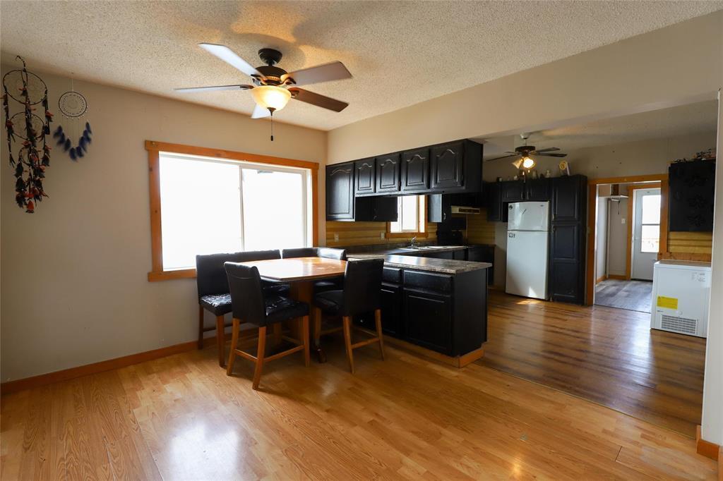 21050 144 Road Ne, Riverton, MB - Indoor