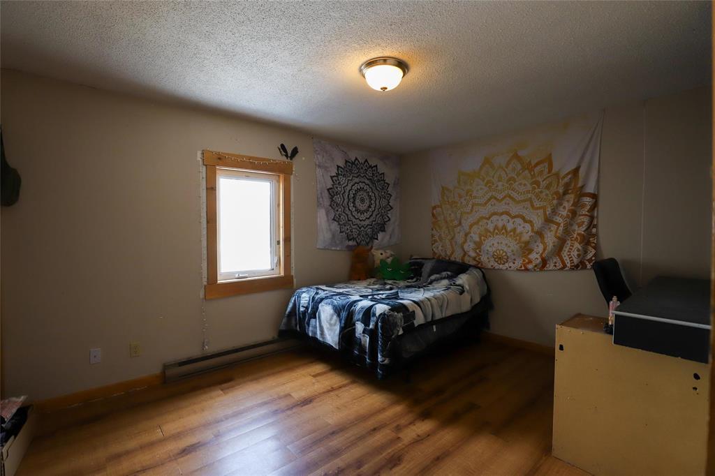21050 144 Road Ne, Riverton, MB - Indoor Photo Showing Bedroom