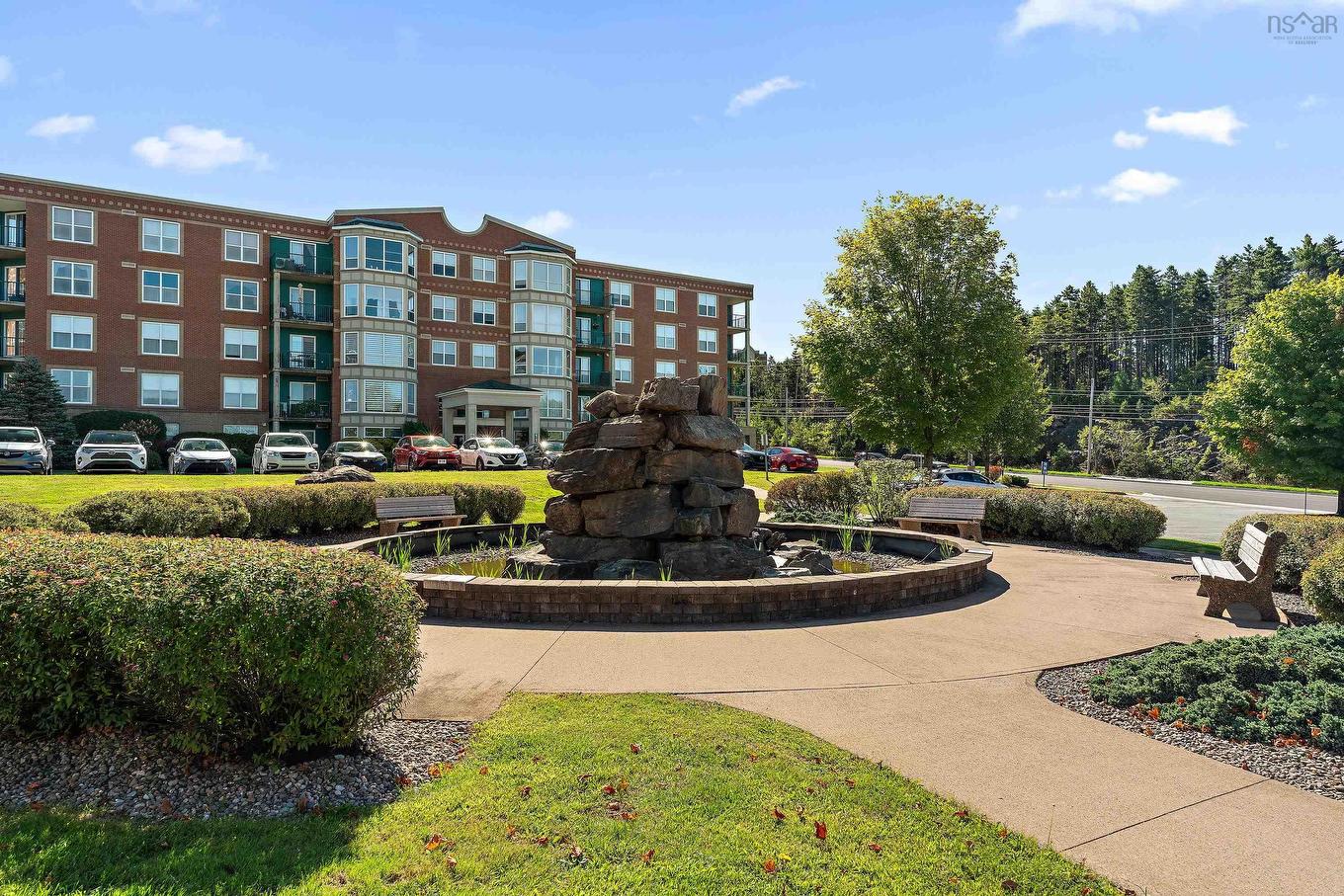207 114 Regency Park Drive, Halifax, NS