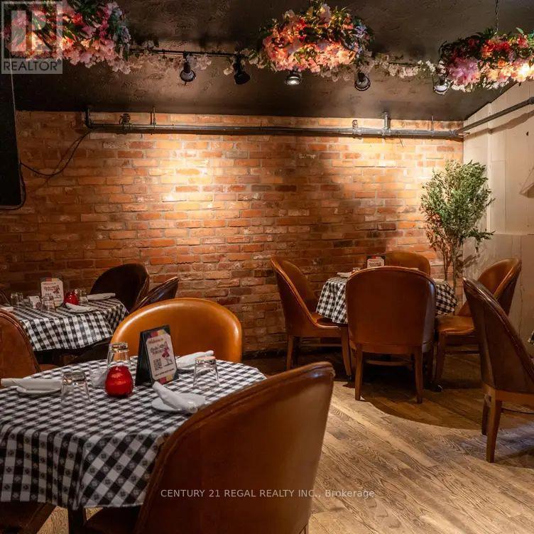 182 Dupont Street, Toronto, ON