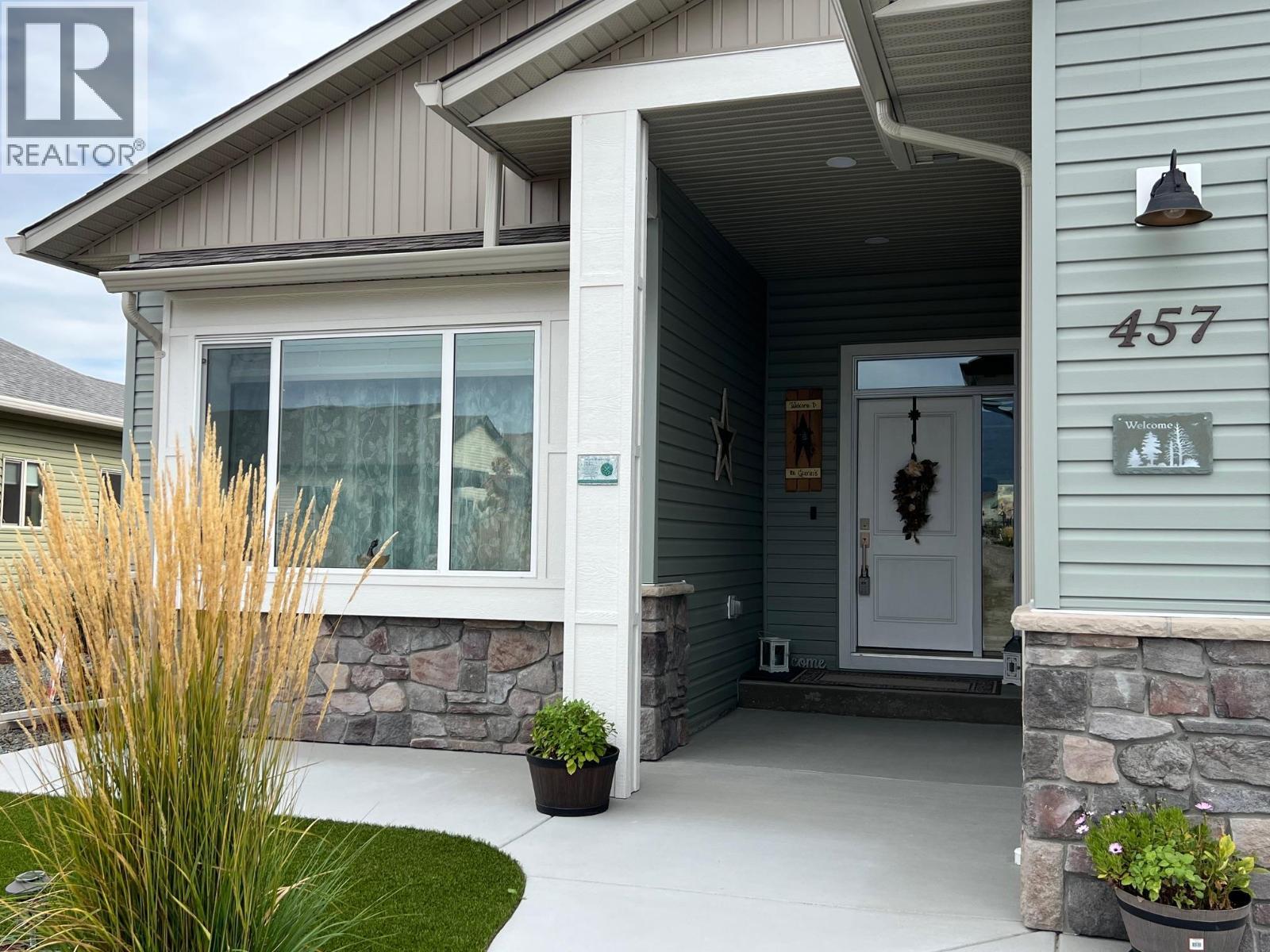 457 4 Th Street, Vernon, BC - Outdoor With Exterior