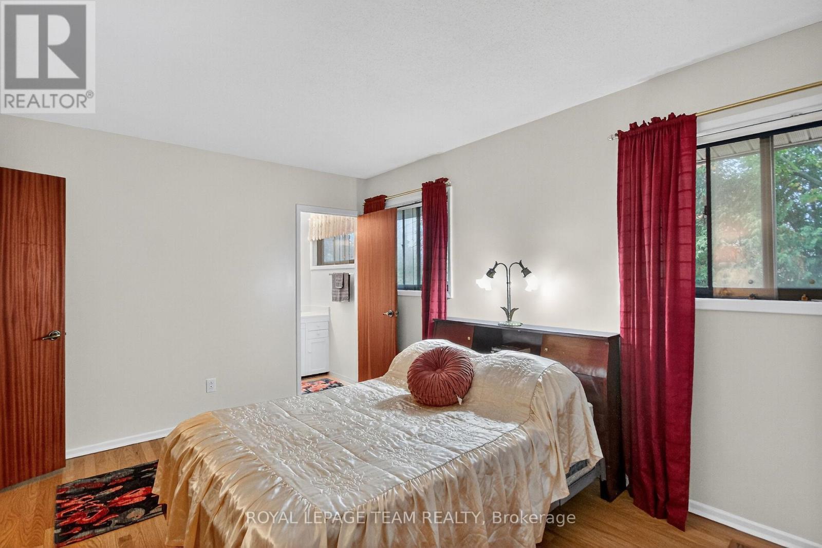 46 Quinpool Crescent, Ottawa, ON - Indoor Photo Showing Bedroom
