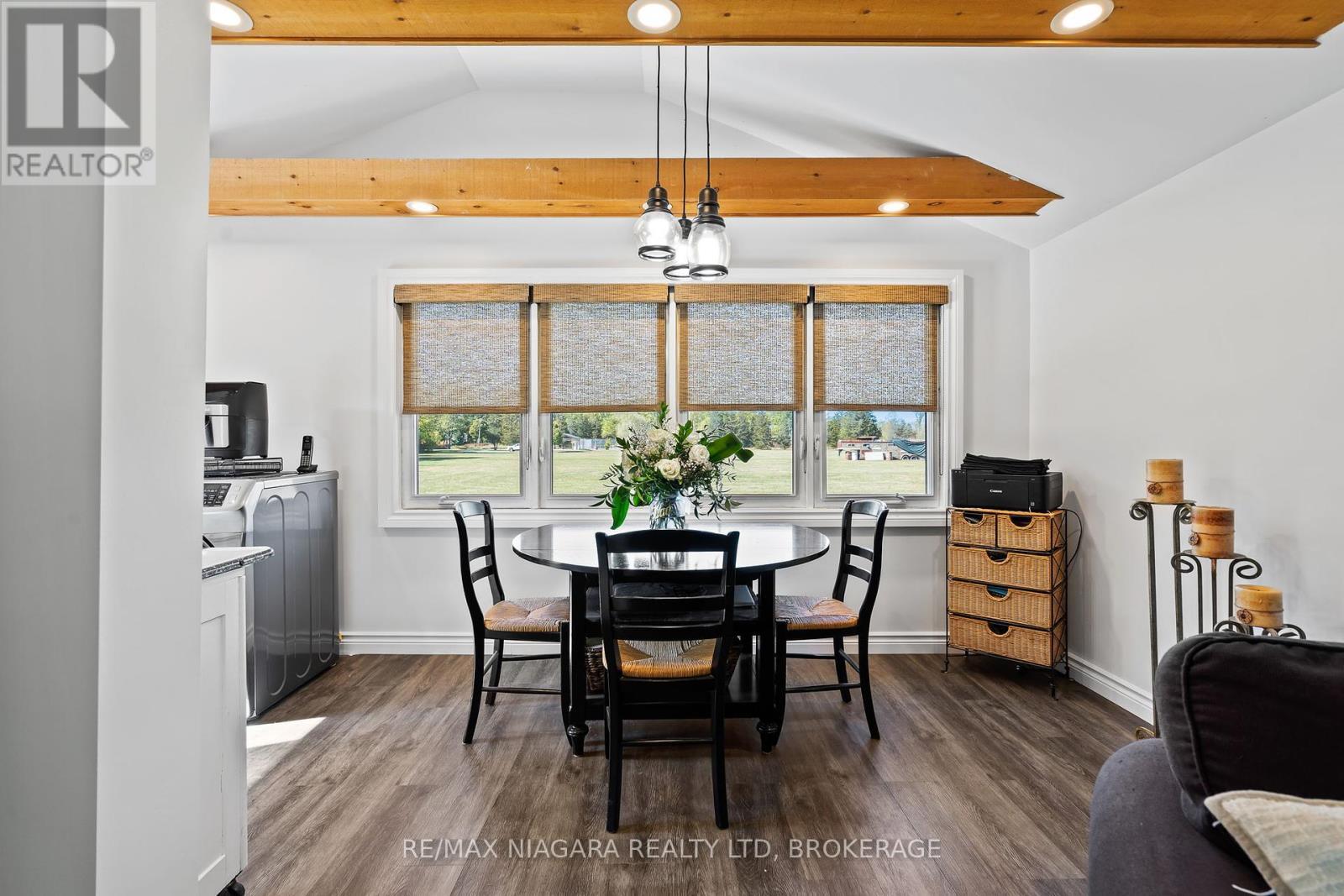 2837 Firelane 4, Port Colborne (Sherkston), ON - Indoor Photo Showing Dining Room
