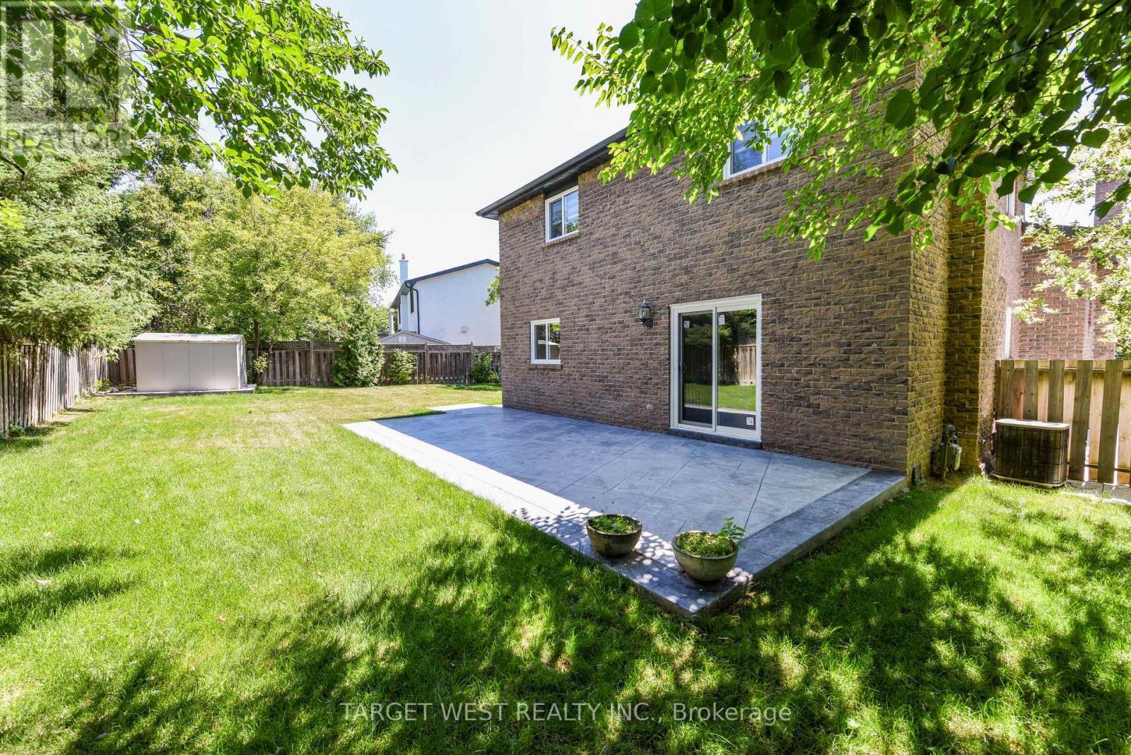 1263 Crestdale Road, Mississauga, ON - Outdoor