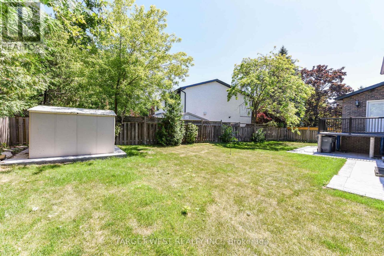 1263 Crestdale Road, Mississauga, ON - Outdoor With Backyard