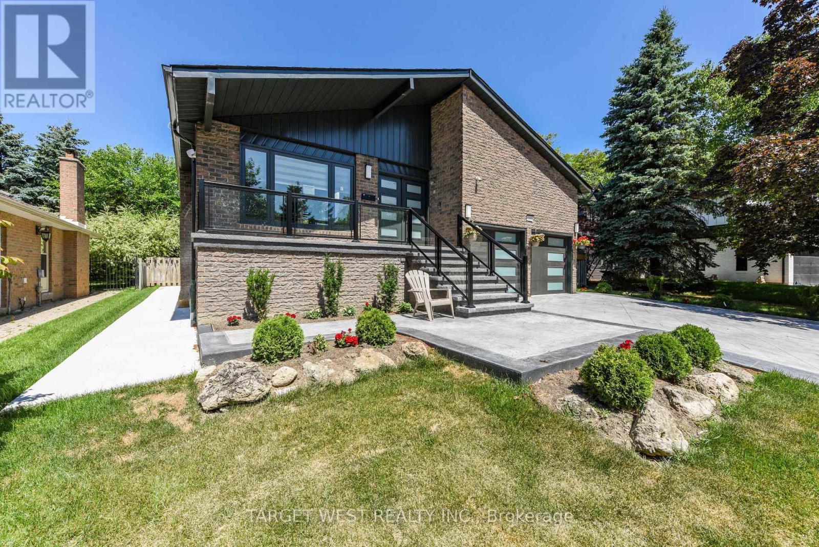 1263 Crestdale Road, Mississauga, ON - Outdoor