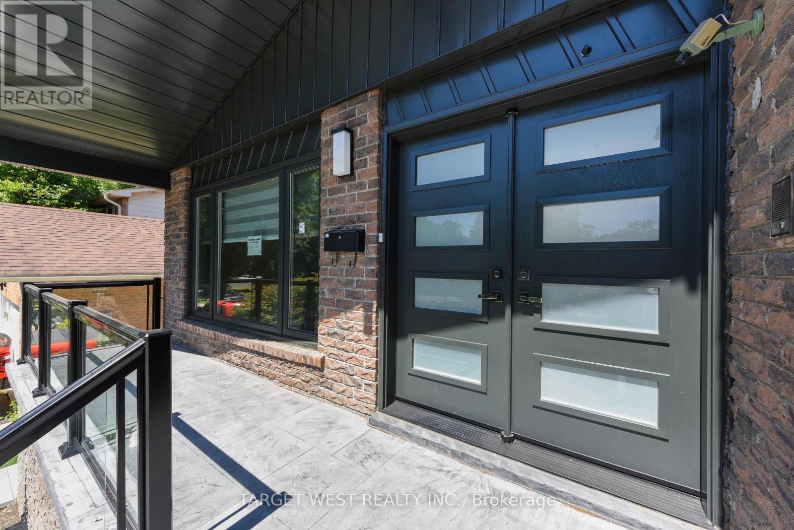 1263 Crestdale Road, Mississauga, ON - Outdoor With Exterior