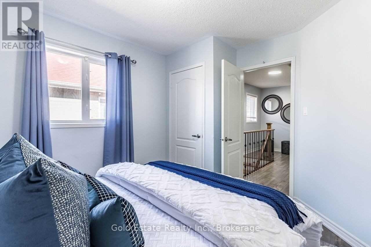 45 Rotunda Street, Brampton, ON - Indoor Photo Showing Bedroom