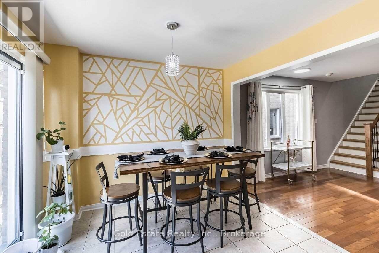 45 Rotunda Street, Brampton, ON - Indoor Photo Showing Dining Room