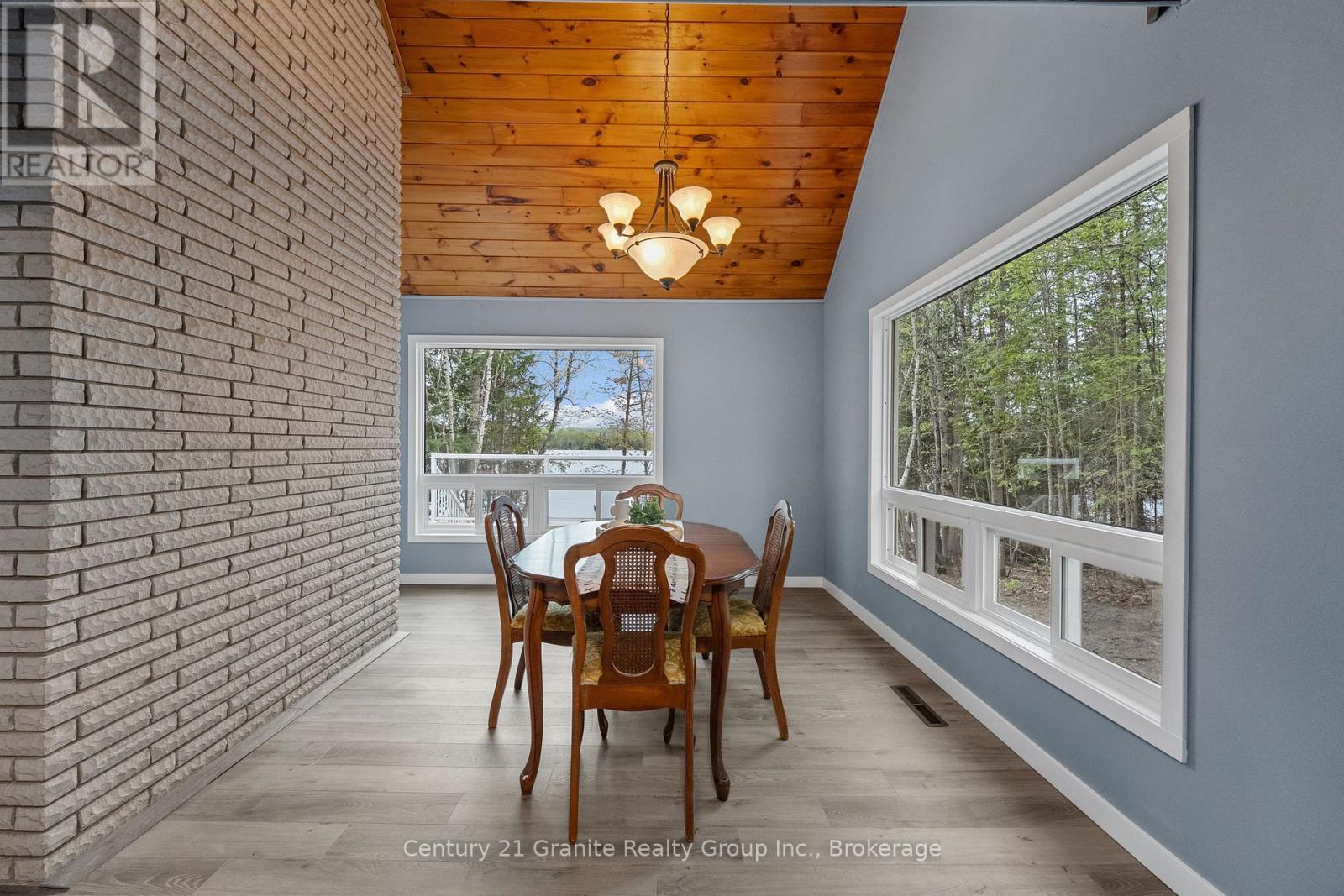 2347 Kashagawigamog Lake Road, Minden Hills (Minden), ON - Indoor Photo Showing Dining Room