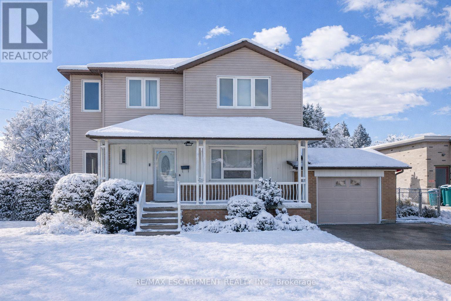 2510 Donnavale Drive, Mississauga, ON - Outdoor With Deck Patio Veranda With Facade
