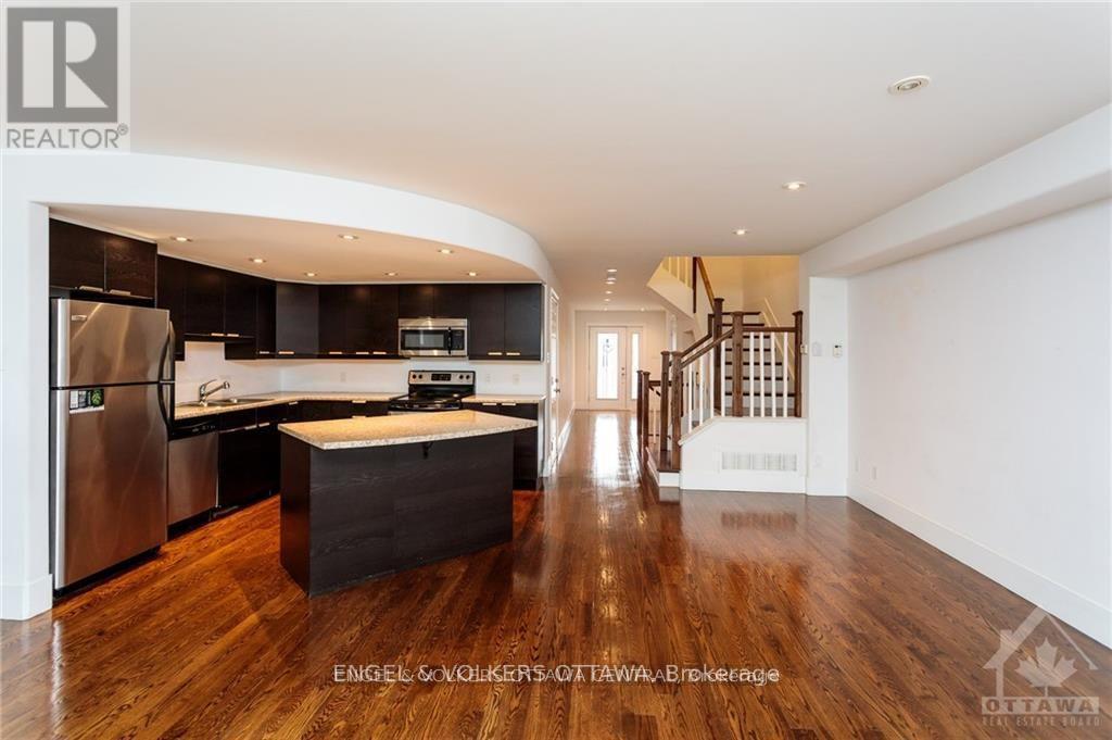 140 Montauk Pvt, Ottawa, ON - Indoor Photo Showing Kitchen