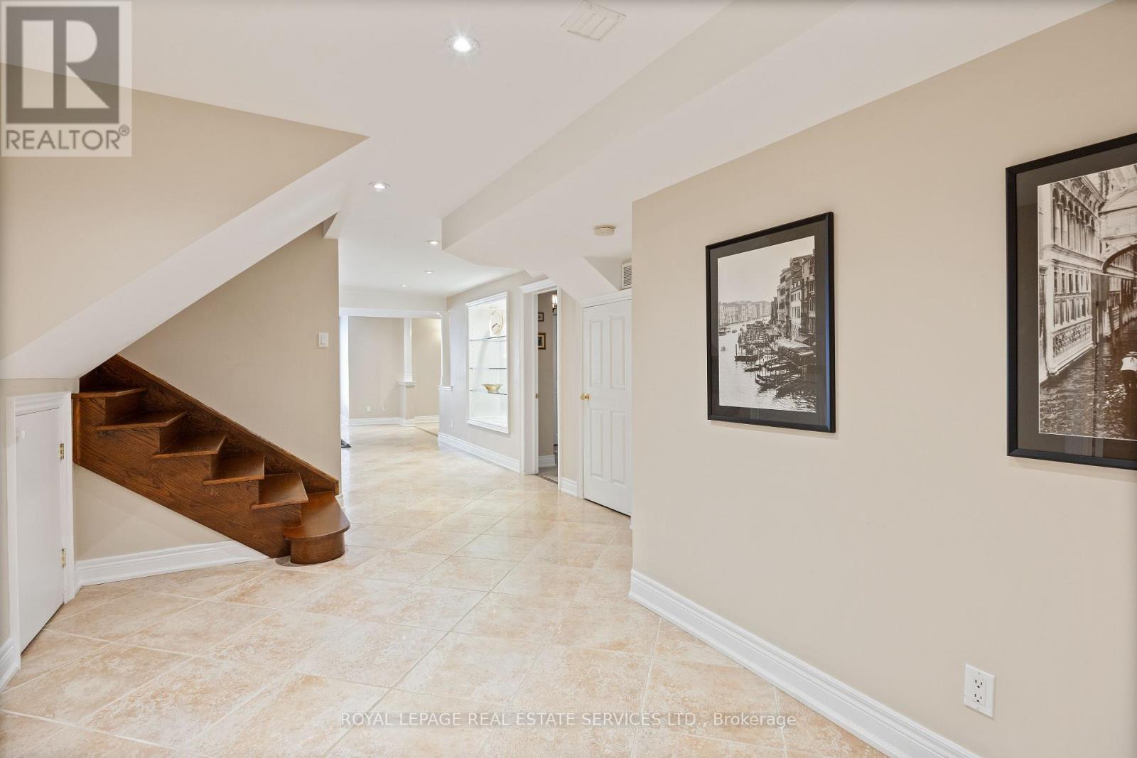 96 Bradgate Drive, Markham, ON - Indoor Photo Showing Other Room