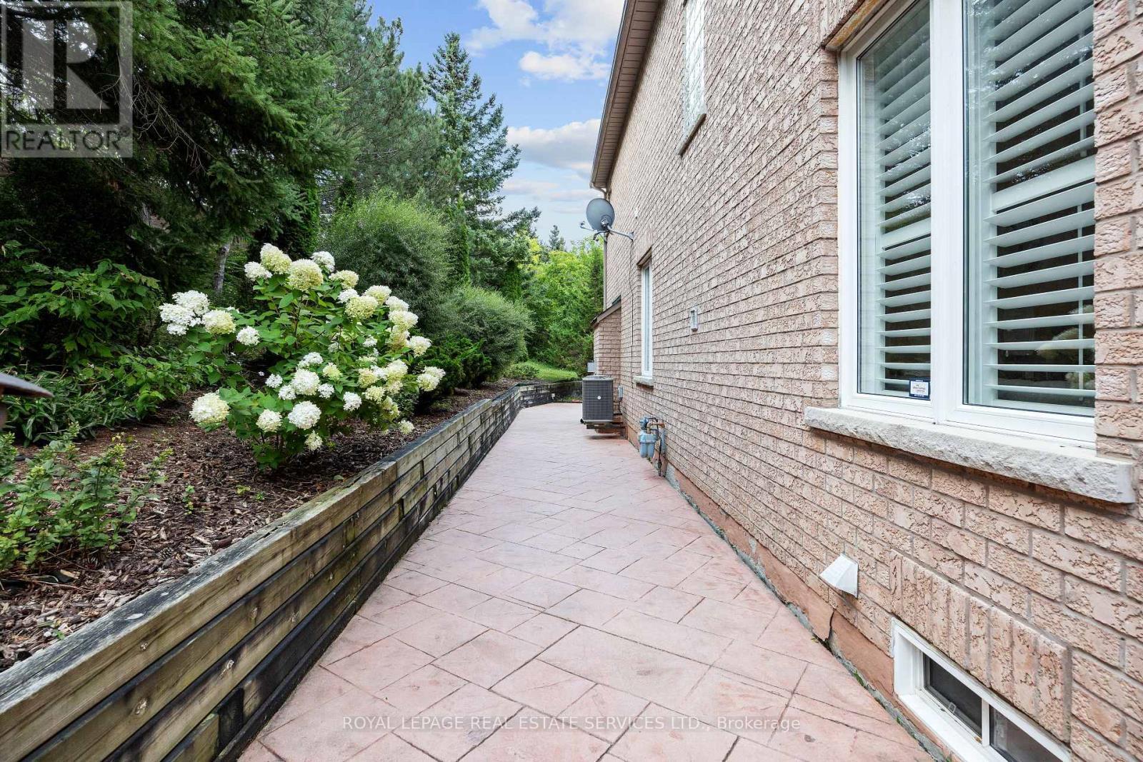 96 Bradgate Drive, Markham, ON - Outdoor