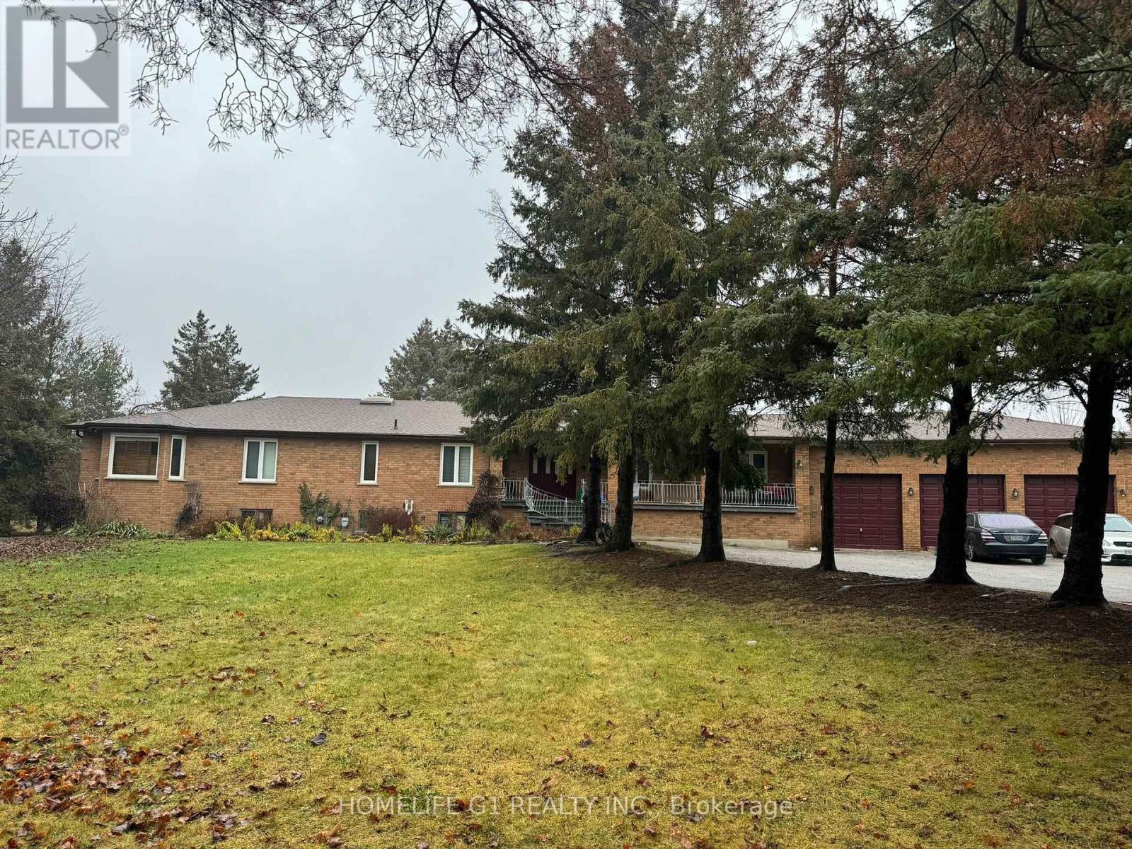 8 Rosegarden Drive, Brampton, ON - Outdoor