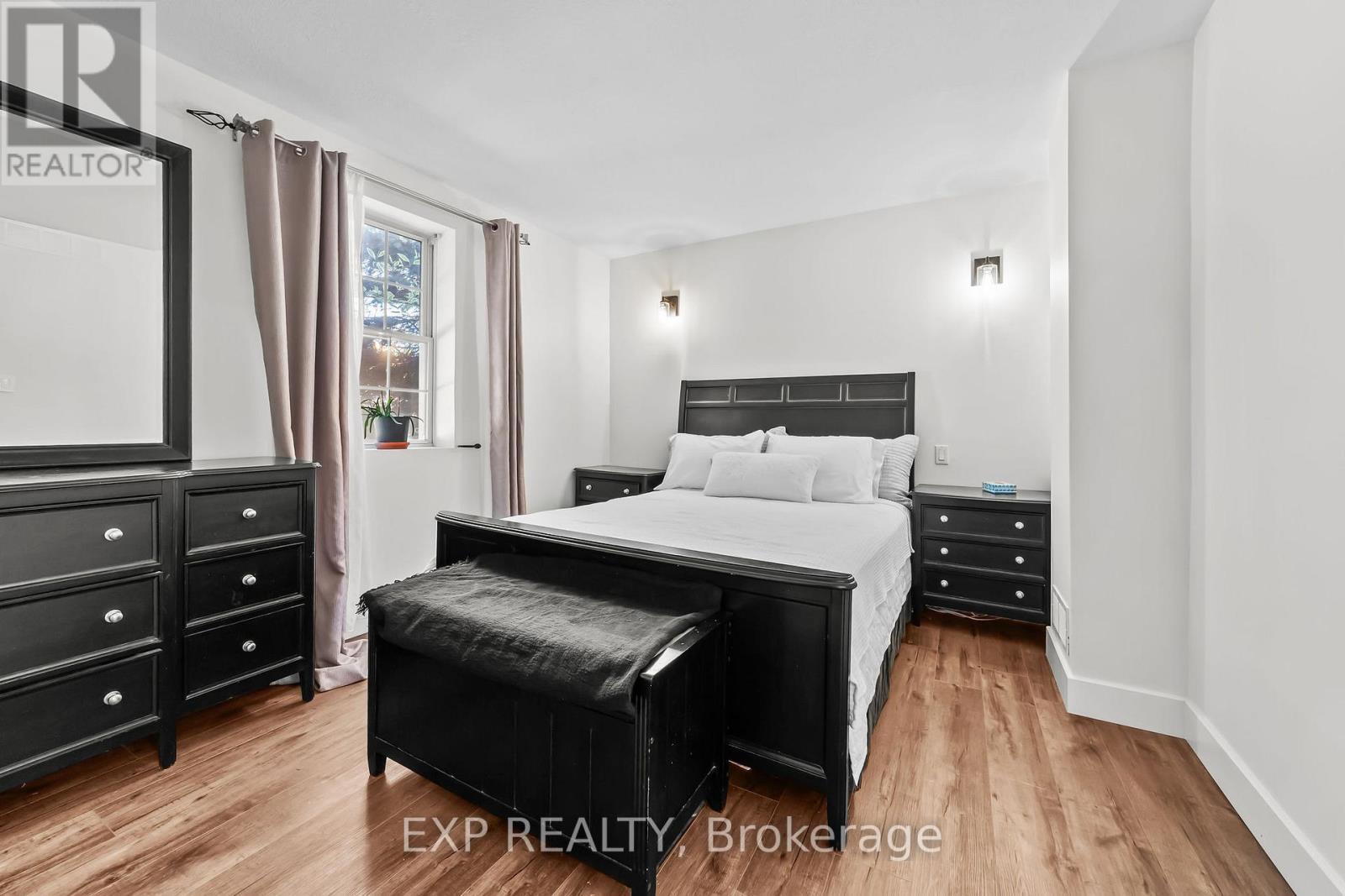 137 Fried Street, Bluewater (Dashwood), ON - Indoor Photo Showing Bedroom
