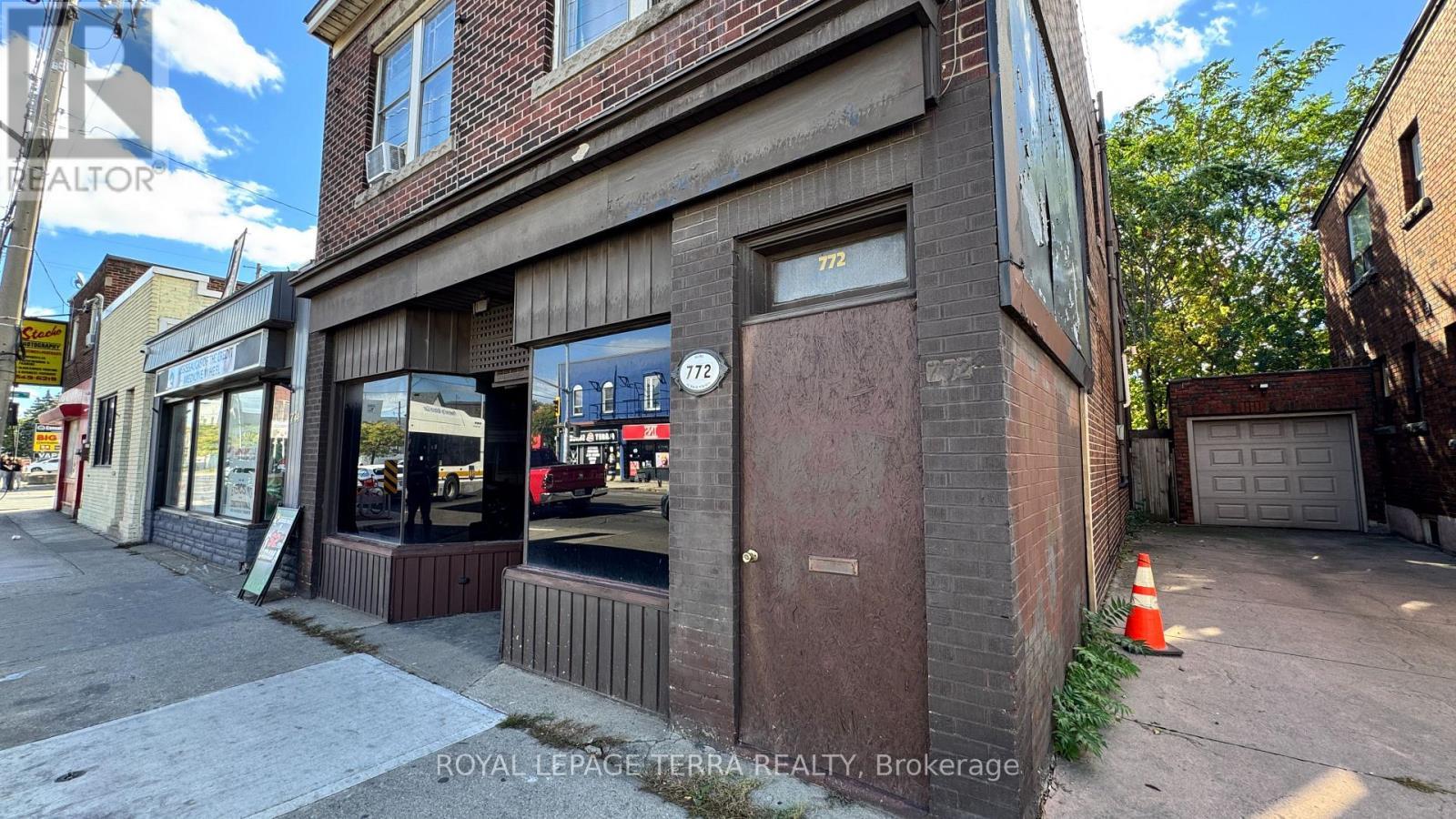 772 Barton Street E, Hamilton, ON