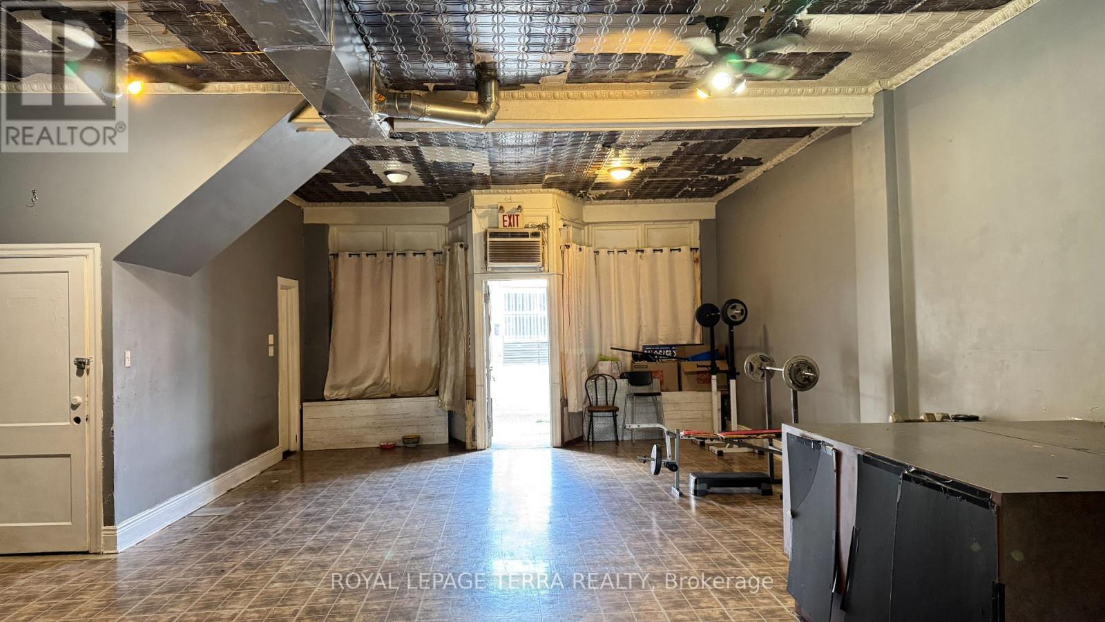 772 Barton Street E, Hamilton, ON