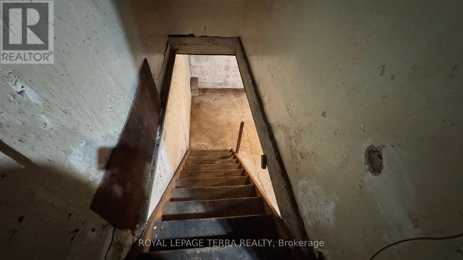 772 Barton Street E, Hamilton, ON