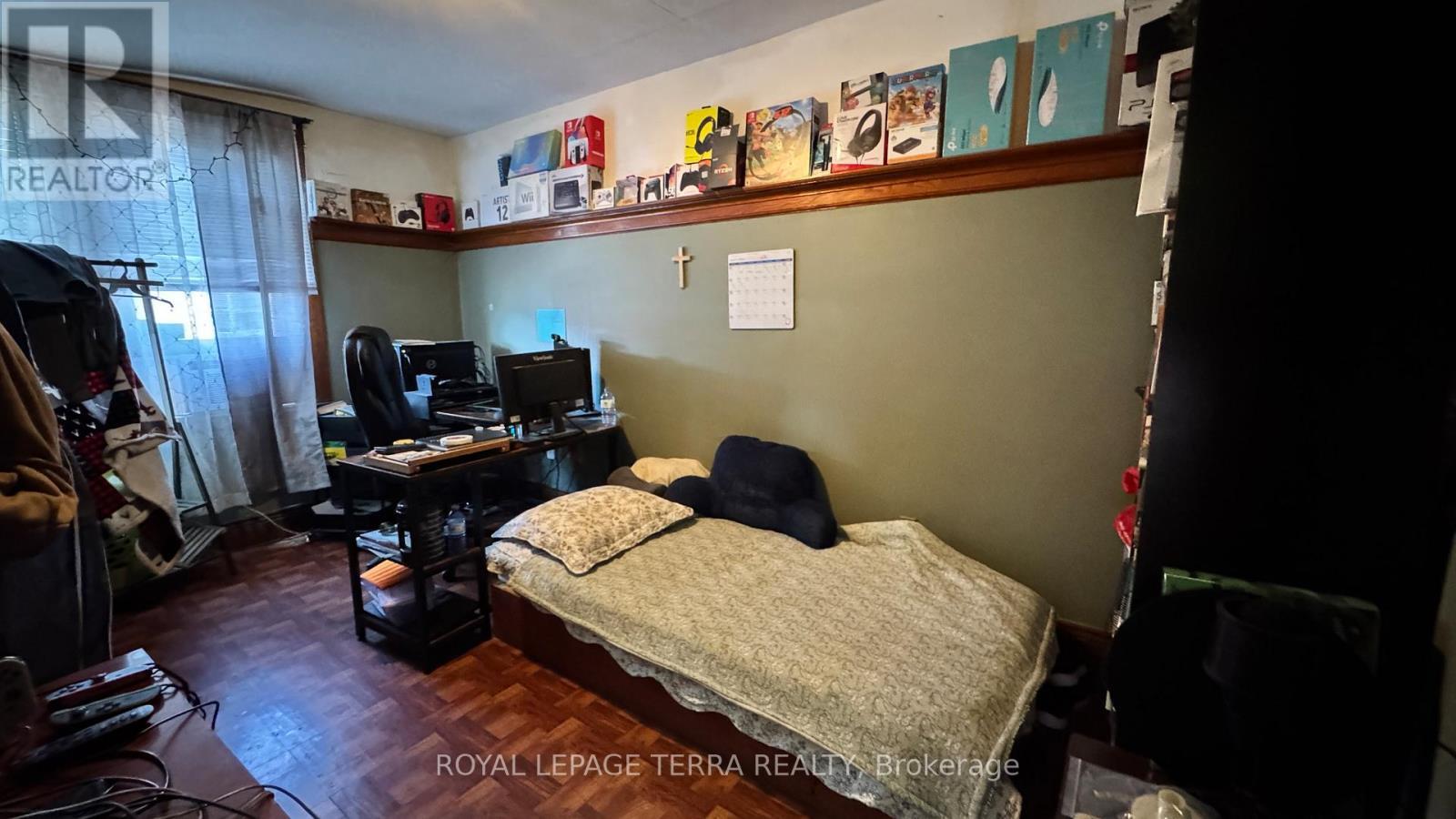 772 Barton Street E, Hamilton, ON