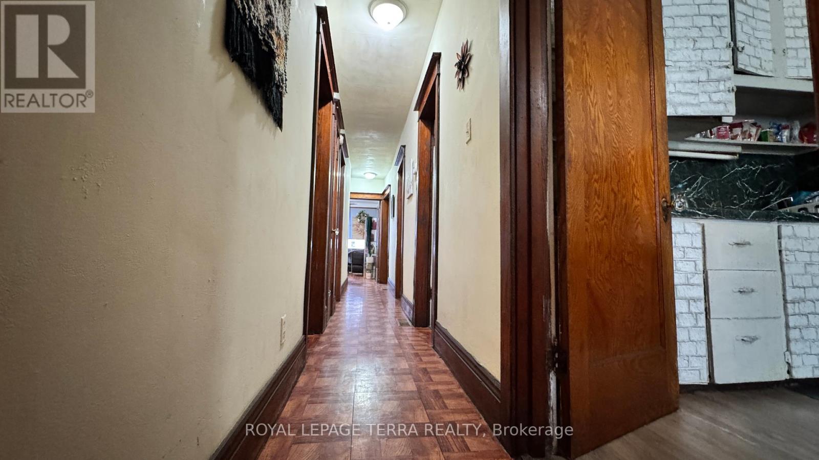 772 Barton Street E, Hamilton, ON