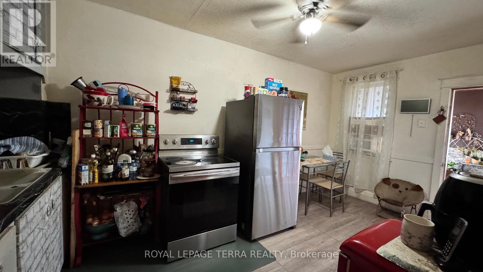 772 Barton Street E, Hamilton, ON