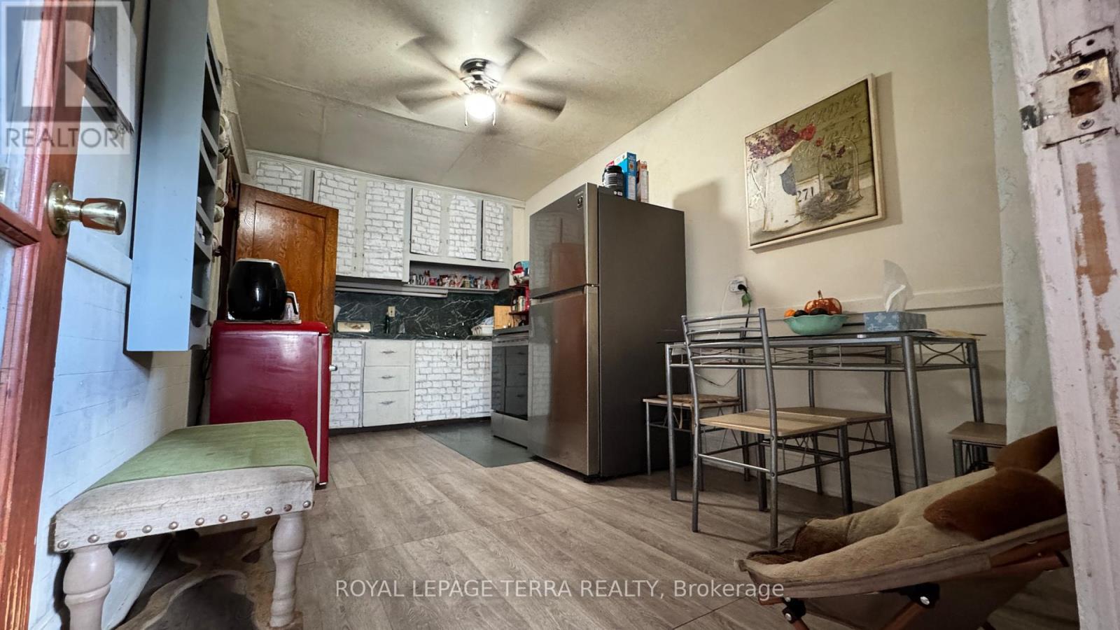 772 Barton Street E, Hamilton, ON