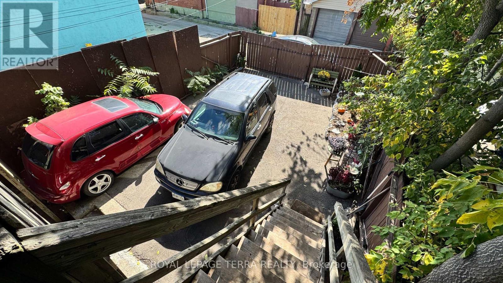 772 Barton Street E, Hamilton, ON