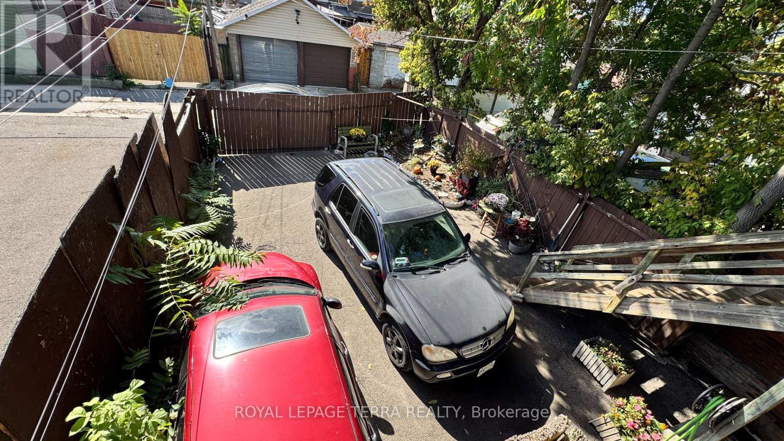 772 Barton Street E, Hamilton, ON