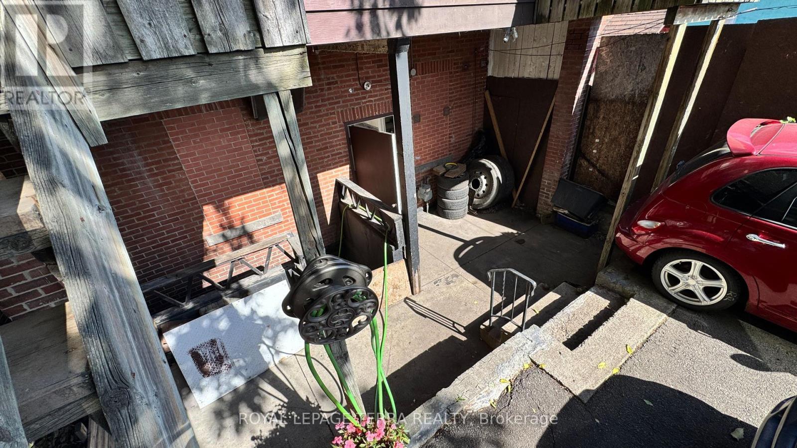 772 Barton Street E, Hamilton, ON