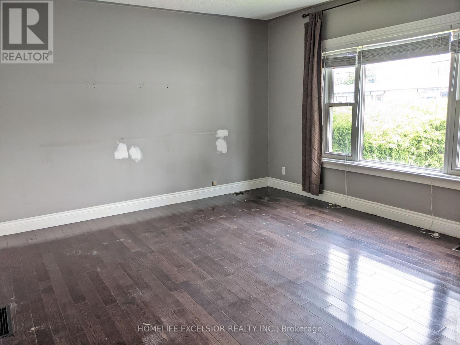 1478 Simcoe Street N, Oshawa, ON