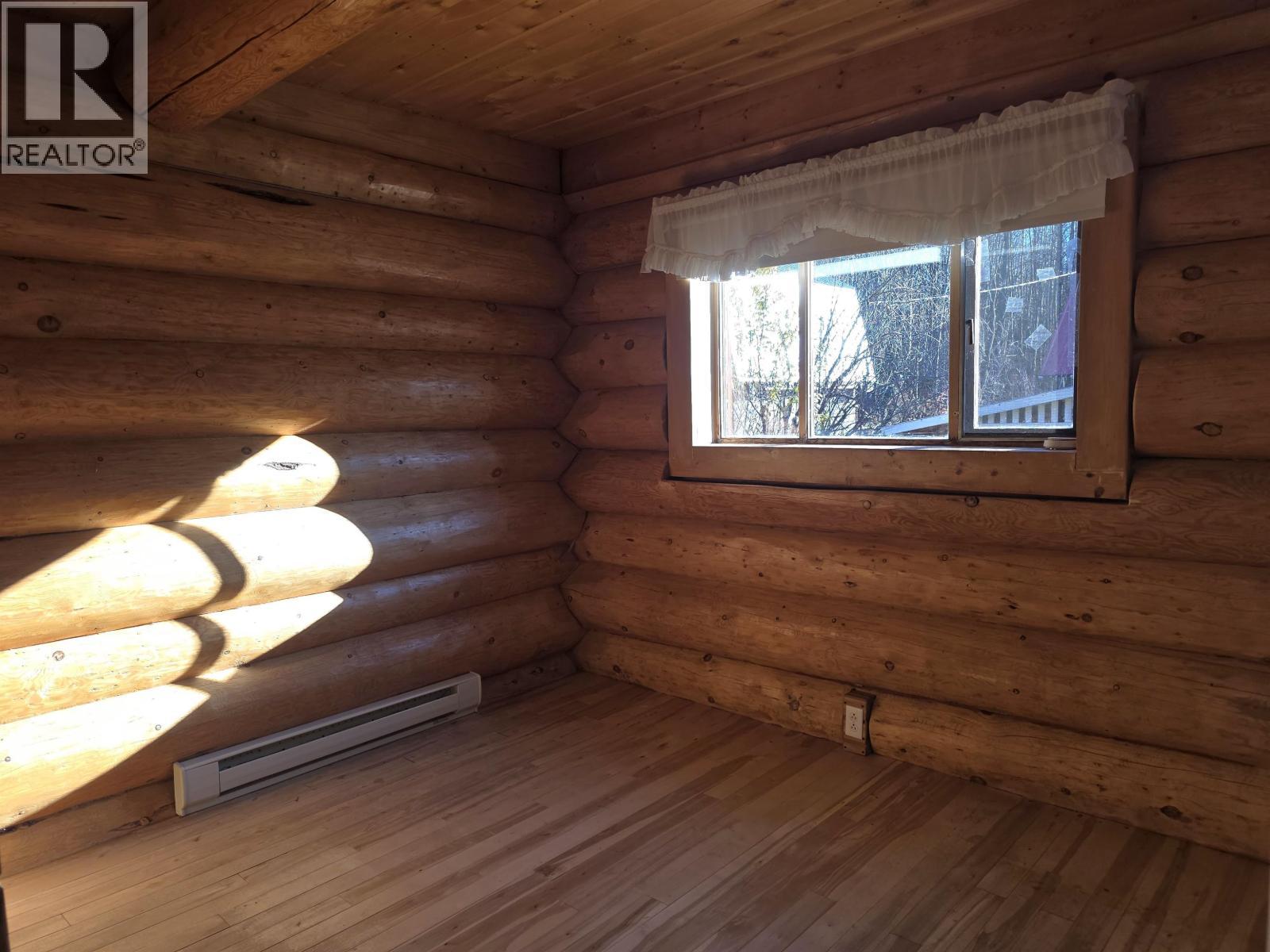 7008 York Drive, Vanderhoof, BC - Indoor Photo Showing Other Room